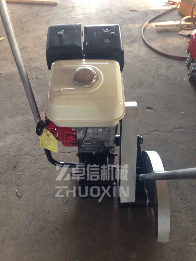 鋼軌鋸軌機
