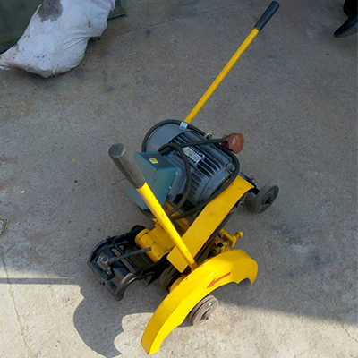 鋼軌鋸軌機